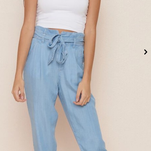 BRAND NEW PAPERBAG MOM JEANS - Picture 4 of 6